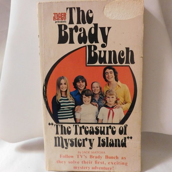 The Brady Bunch The Treasure of Mystery Island Book 1972 First Printing Vintage - Picture 1 of 6